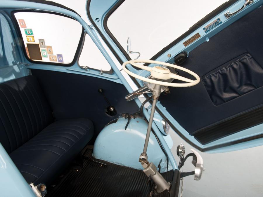 Интерьер Iso Isettacarro Pickup 1954 года  (фото 2 из 5)